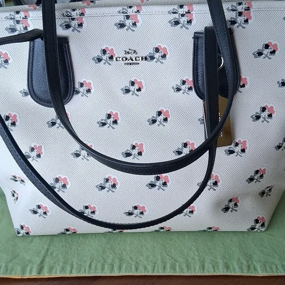 Coach Taxi Crossgrain Leather Tote Bramble Rose White Pink Floral Bag - Picture 7 of 16
